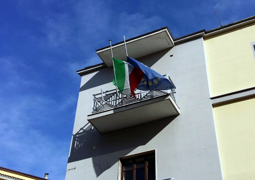 CORDOGLIO E SOLIDARIETÀ AL POPOLO FRANCESE